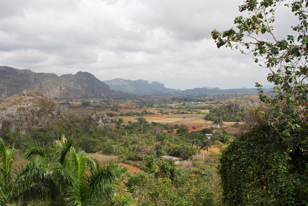 04-Viñales Valley.jpg - Viñales Valley